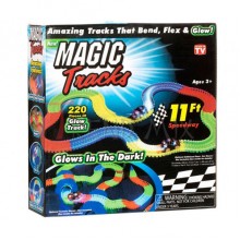 Гоночный трек Magic Tracks на 220 деталей Гоночный трек Magic Tracks на 220 деталей